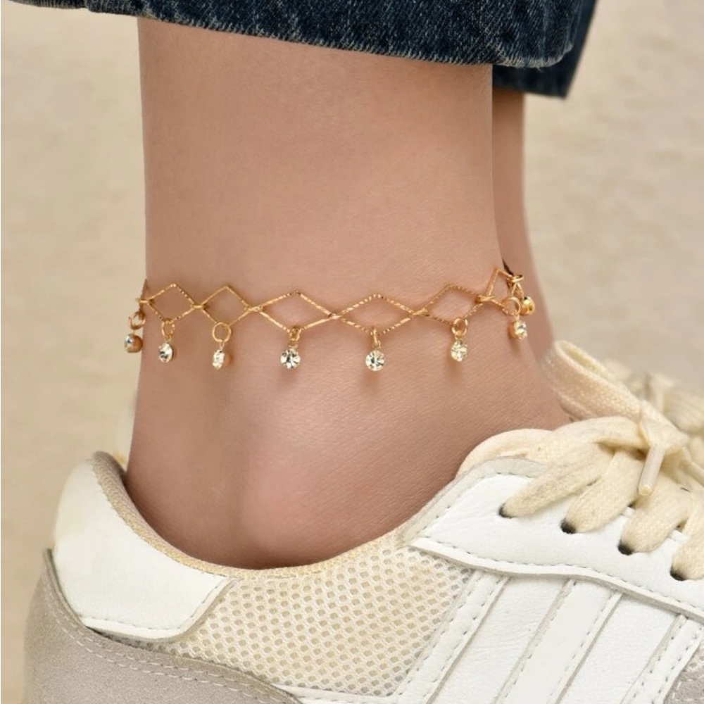 🎉 New Layered geometric and rhinestone gold plated adjustable ankle bracelet